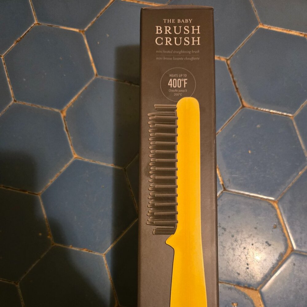 Drybar Baby Brush Crush Mini Heated Straightening Brush
